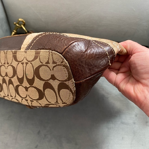 EUC Coach, beautiful leather original patchwork, design bag, 16”Wx11”Hx4”D - Picture 10 of 17